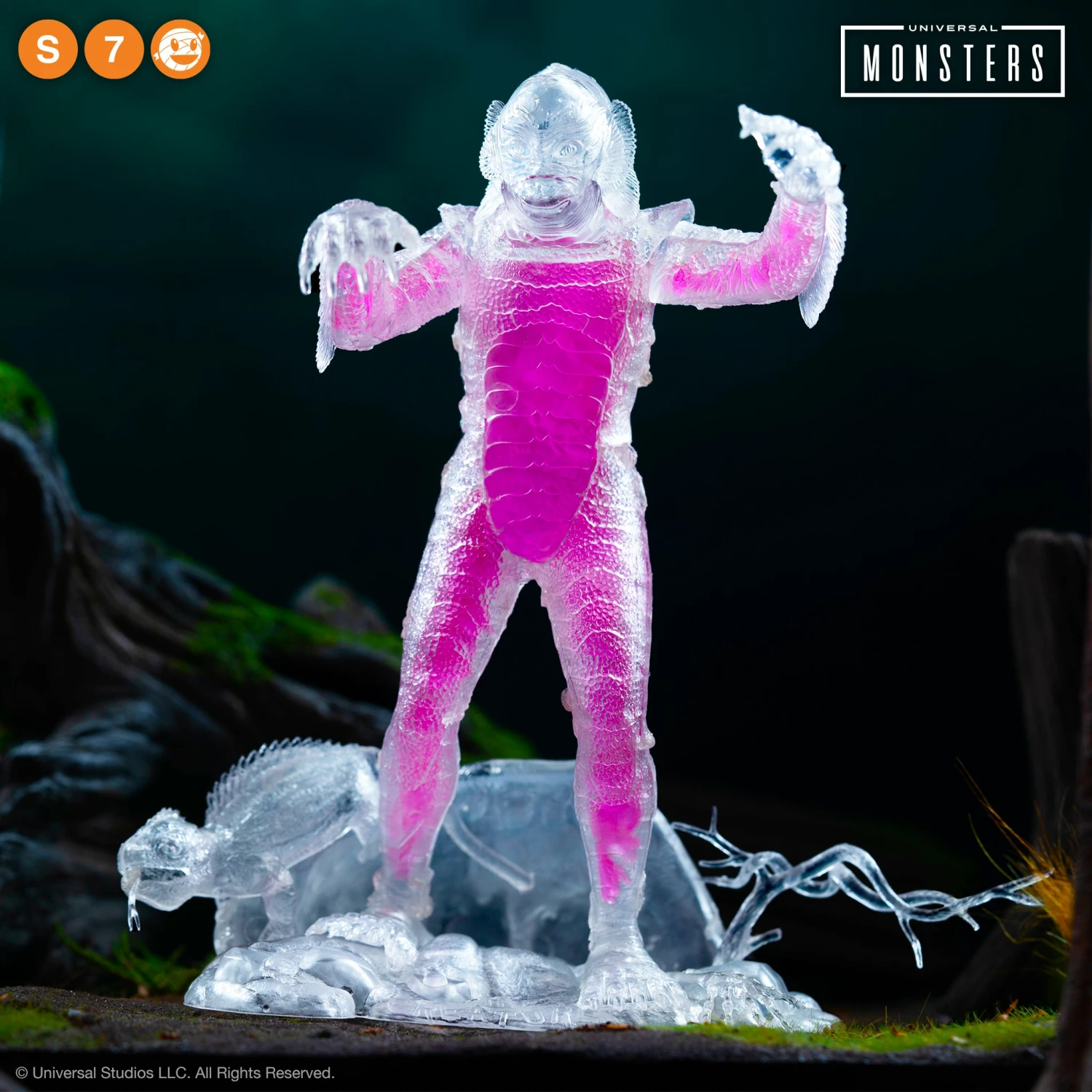 SUPER7 Universal Monsters Model Kit - Creature From The Black Lagoon (Clear) 2 SUPER7 Universal Monsters Model Kit - Creature From The Black Lagoon (Clear) - Image 2