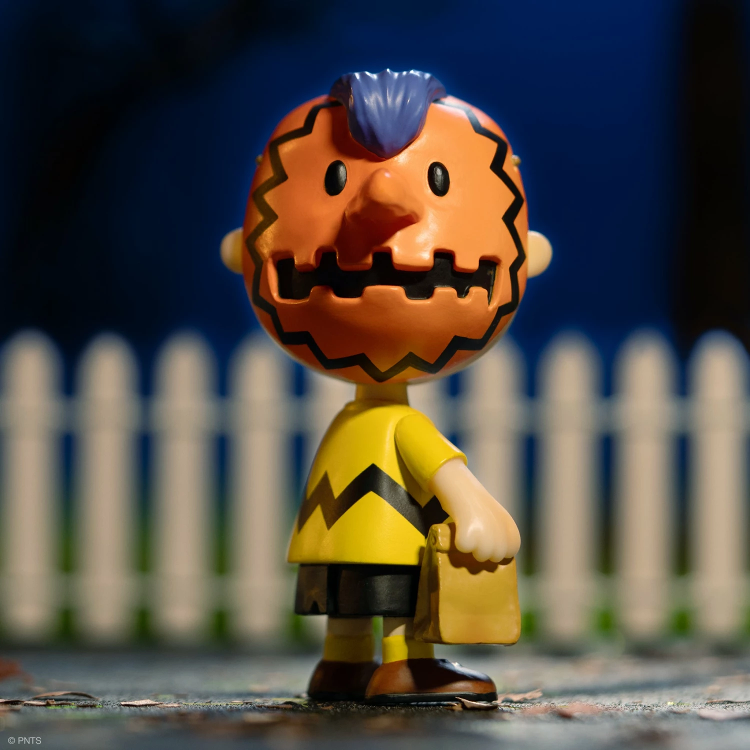 SUPER7 Peanuts ReAction Figure Wave 4 - Masked Charlie Brown 2 SUPER7 Peanuts ReAction Figure Wave 4 - Masked Charlie Brown - Image 2